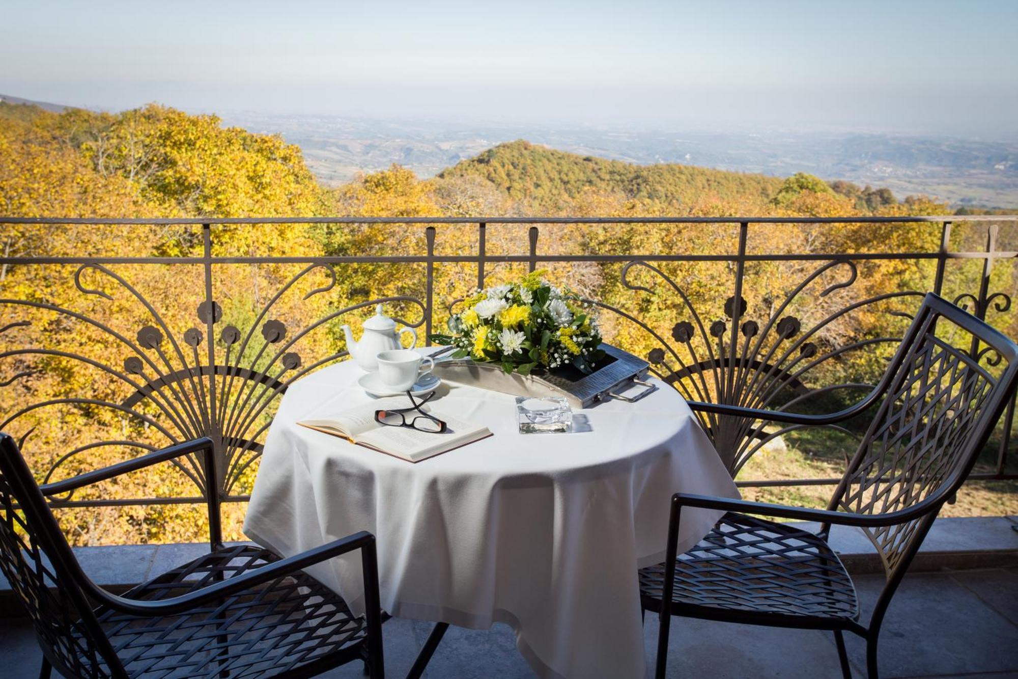 Atrion Highland Hotel إلاتوشوري الغرفة الصورة