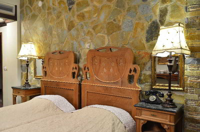 Atrion Highland Hotel إلاتوشوري المظهر الخارجي الصورة